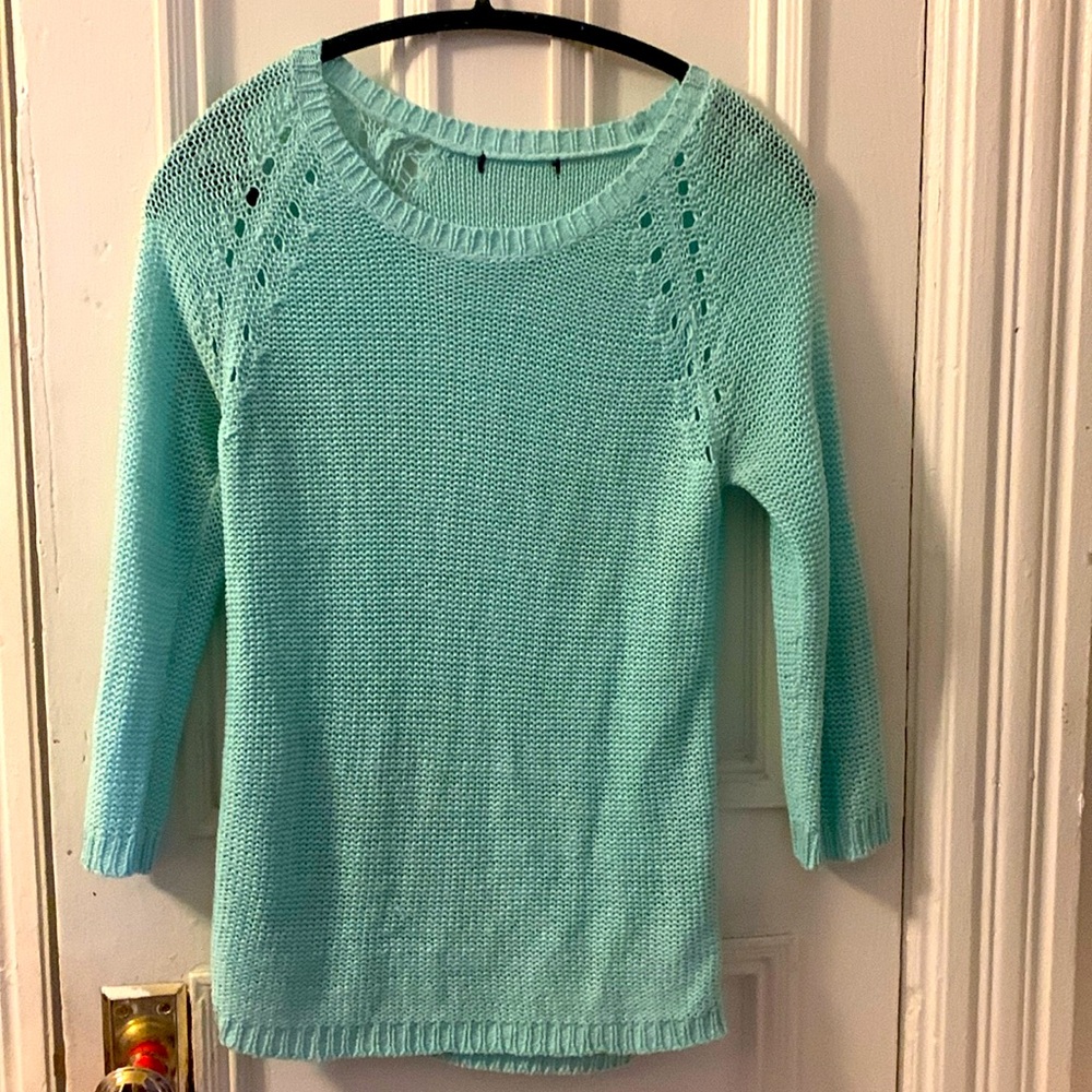 Lightweight sweater green
